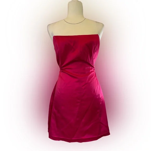 strapless open back dress Milla Women's Strapless Midi Dress with A Flower Print main image 0